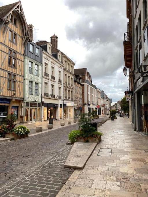 Troyes Centre - Rue Colbertアパートメント エクステリア 写真